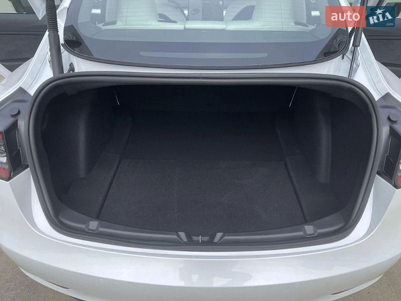 Седан Tesla Model 3 2022 в Києві фото 12 Седан Tesla Model 3 2022 в Києві