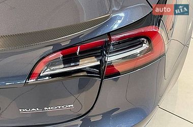 Седан Tesla Model 3 2021 в Киеве
