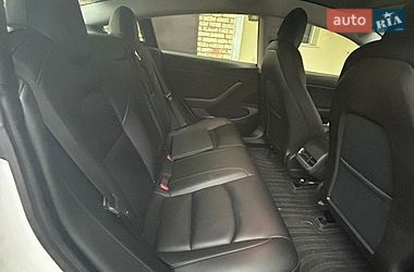 Седан Tesla Model 3 2020 в Києві