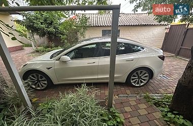 Седан Tesla Model 3 2020 в Києві