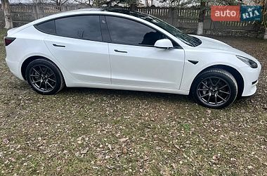 Седан Tesla Model 3 2020 в Збаражі