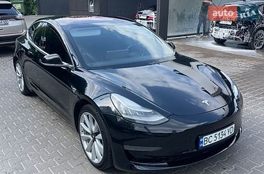 Седан Tesla Model 3 2018 в Львові
