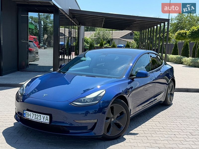 Tesla Model 3 2021