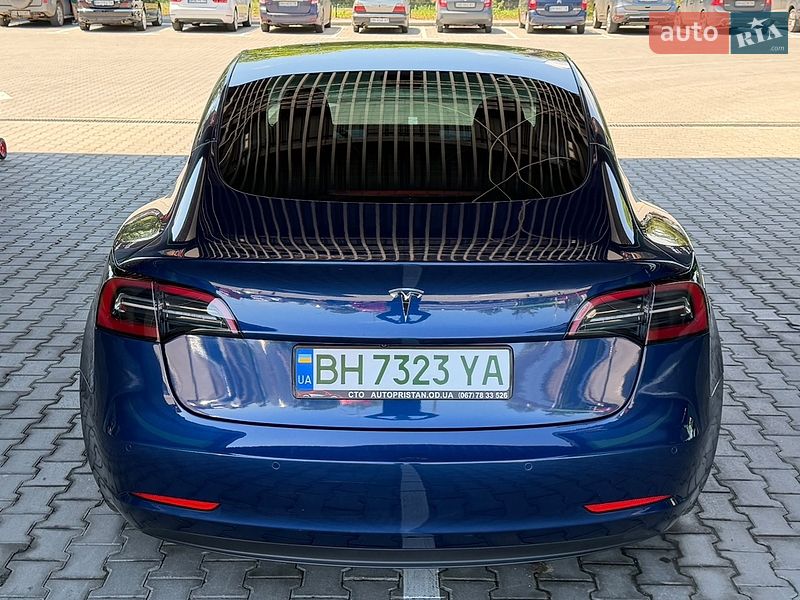 Седан Tesla Model 3 2021 в Одессе