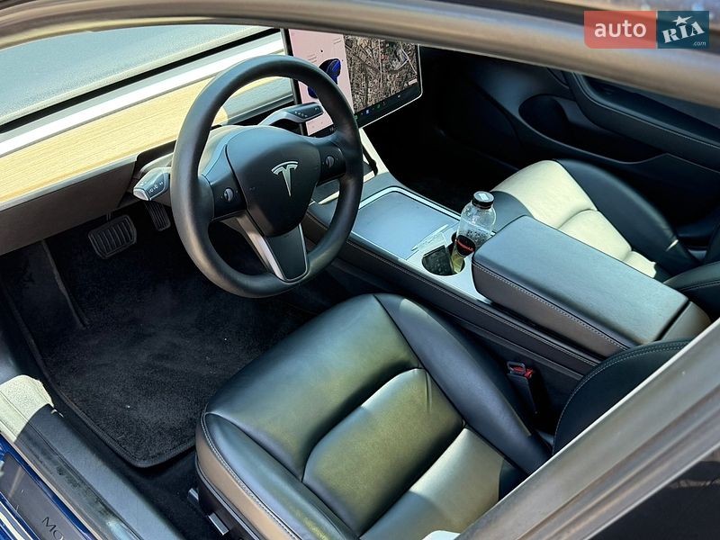 Седан Tesla Model 3 2021 в Одессе