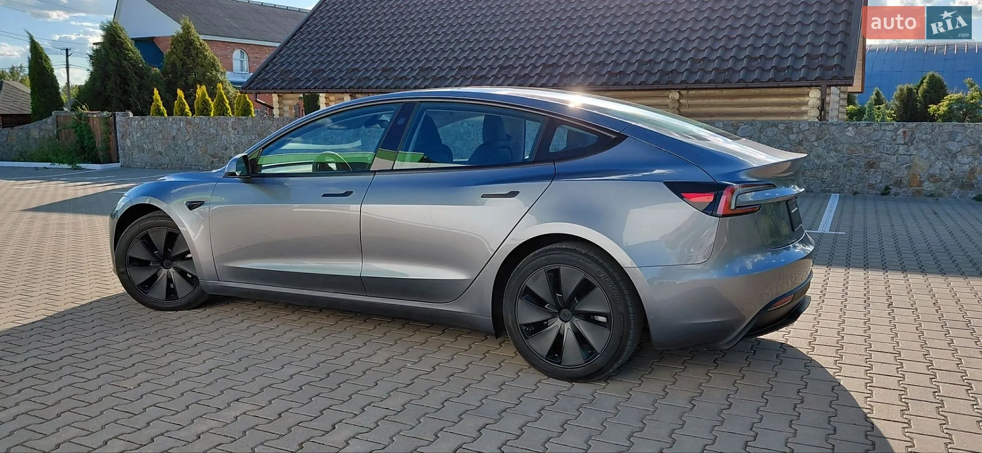 2025 Tesla Model 3 - мініатюра 9