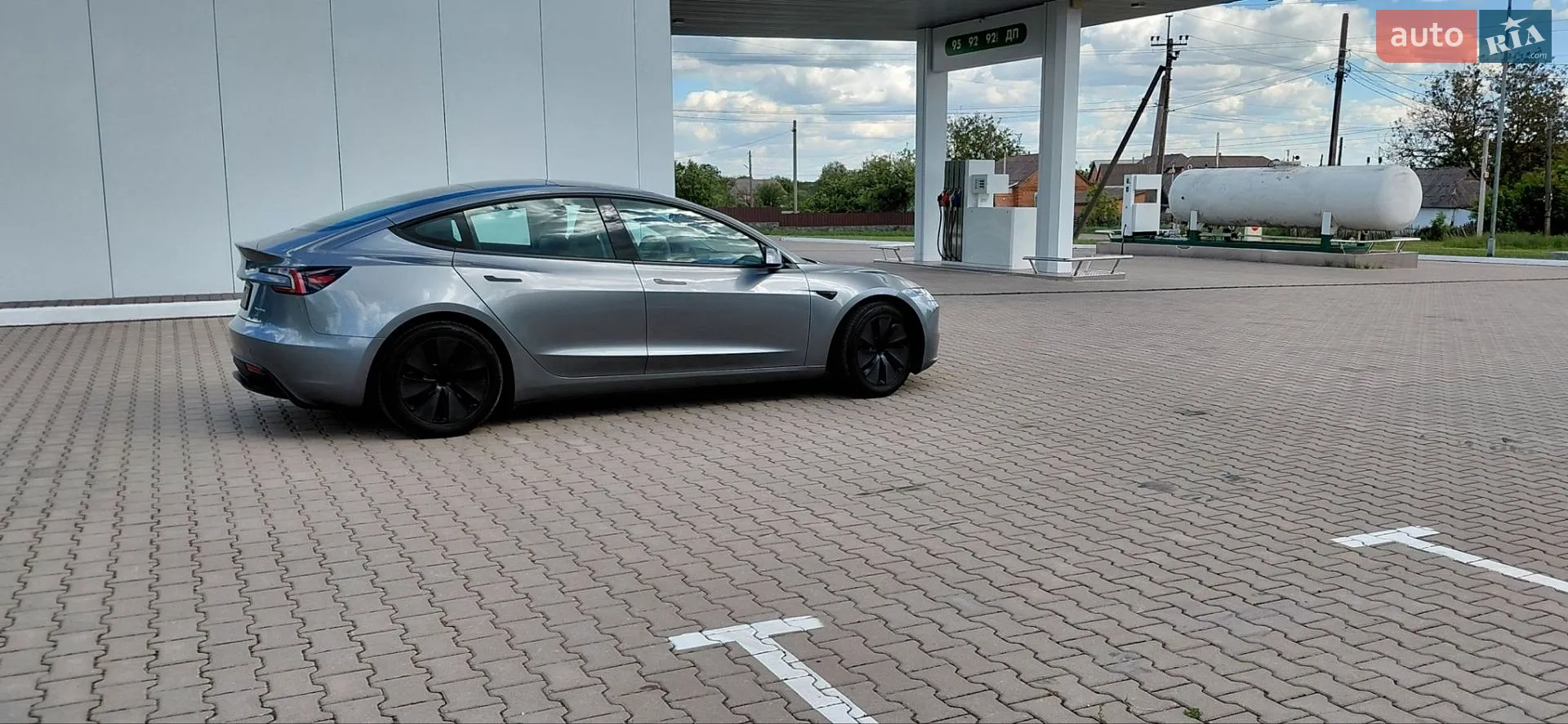 2025 Tesla Model 3 - мініатюра 20