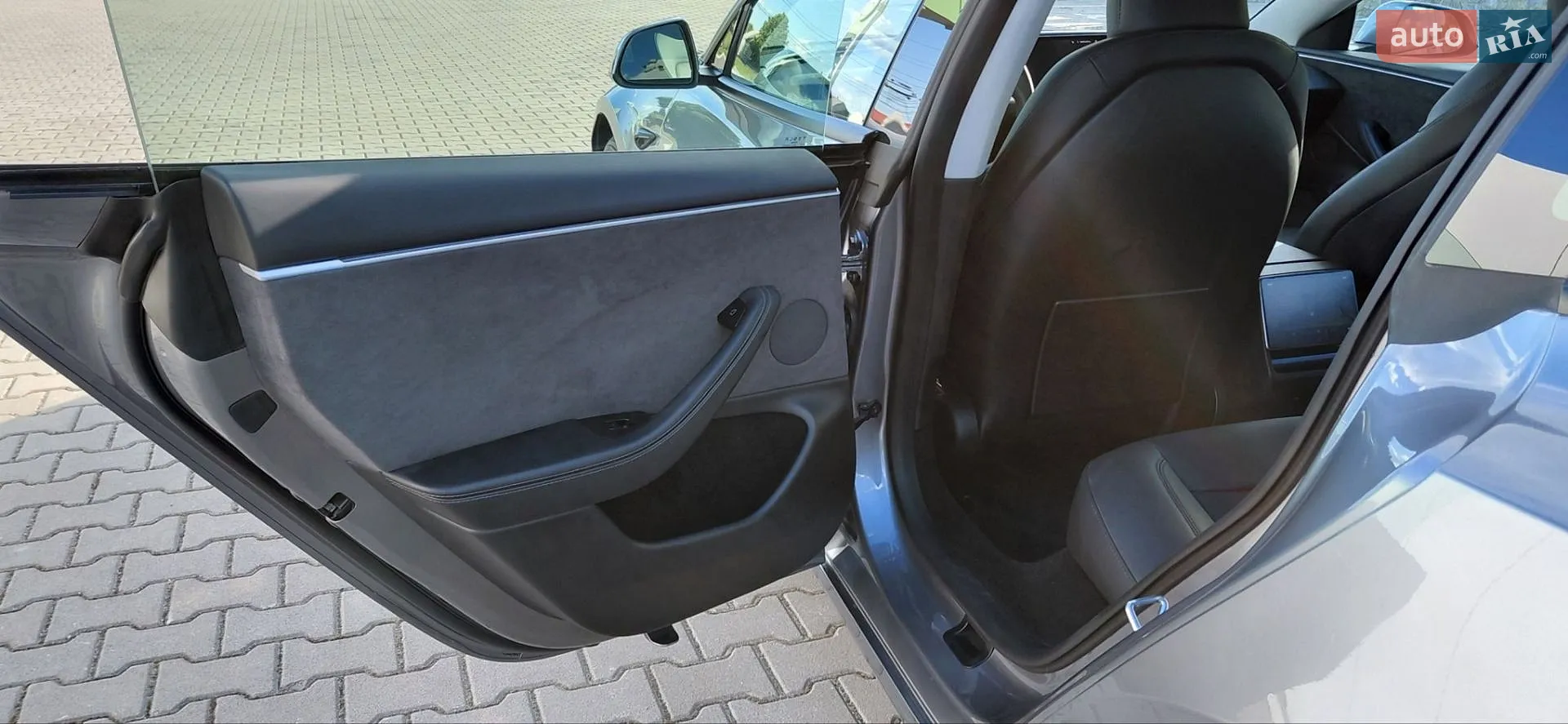 2025 Tesla Model 3 - мініатюра 25