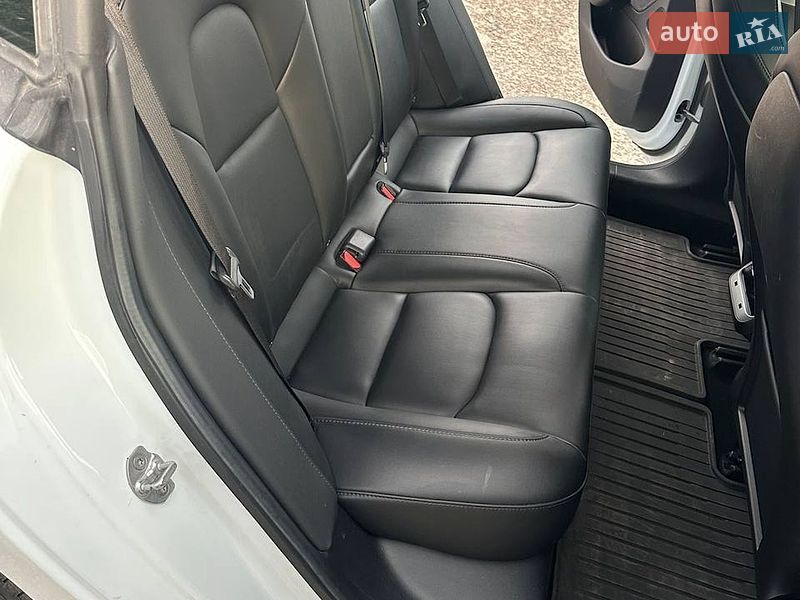 Седан Tesla Model 3 2019 в Львове фото 11 Седан Tesla Model 3 2019 в Львове