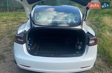 Седан Tesla Model 3 2022 в Кривому Розі