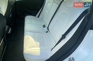 Седан Tesla Model 3 2022 в Кривому Розі