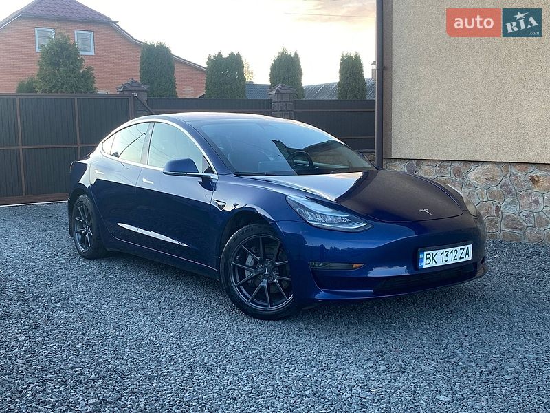 Седан Tesla Model 3 2018 в Рокитном фото 16 Седан Tesla Model 3 2018 в Рокитном