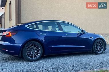 Седан Tesla Model 3 2018 в Рокитном фото 19 Седан Tesla Model 3 2018 в Рокитном