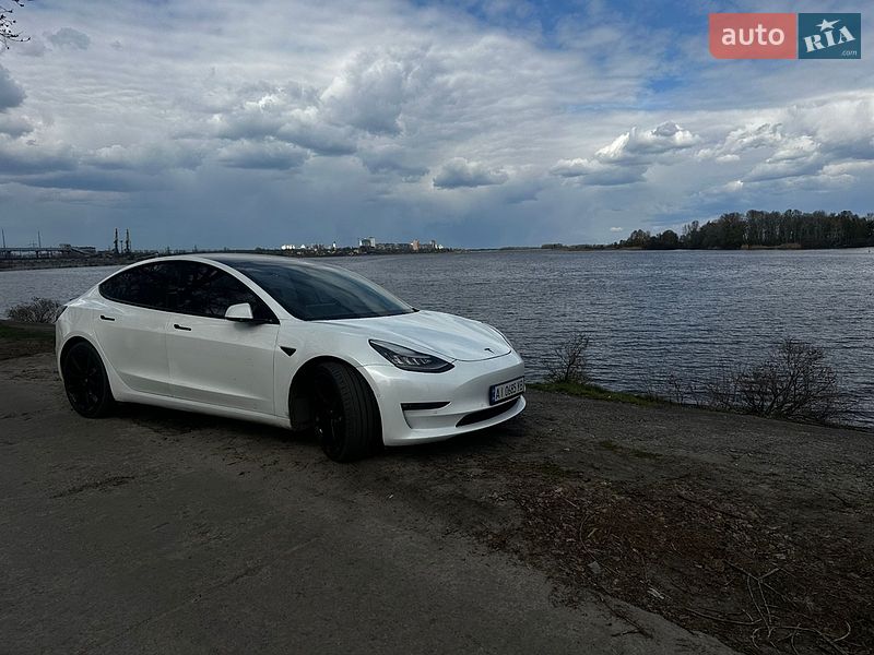 Седан Tesla Model 3 2019 в Києві