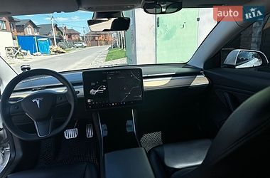Седан Tesla Model 3 2019 в Києві