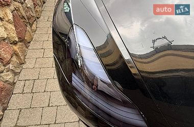 Седан Tesla Model 3 2023 в Львове