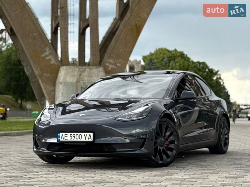 Tesla Model 3 2021