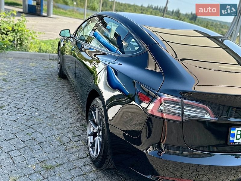 Седан Tesla Model 3 2022 в Хмельницькому