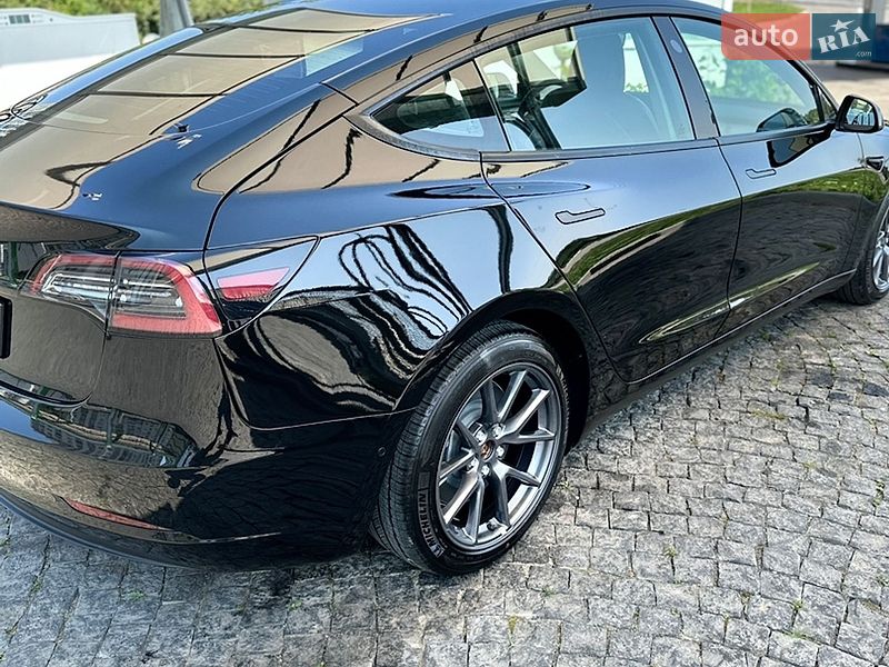 Седан Tesla Model 3 2022 в Хмельницькому