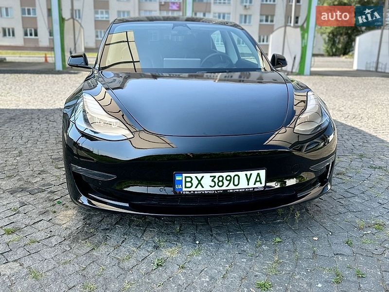 Седан Tesla Model 3 2022 в Хмельницькому