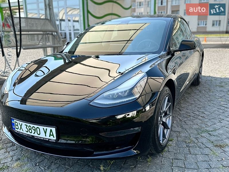 Седан Tesla Model 3 2022 в Хмельницькому