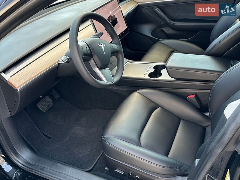 Седан Tesla Model 3 2022 в Хмельницькому