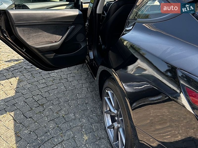 Седан Tesla Model 3 2022 в Хмельницькому