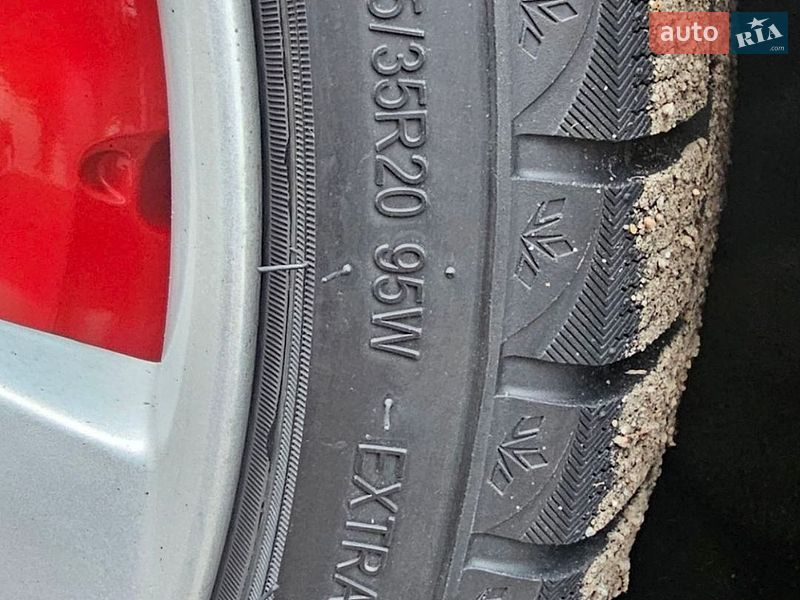 Седан Tesla Model 3 2019 в Ровно