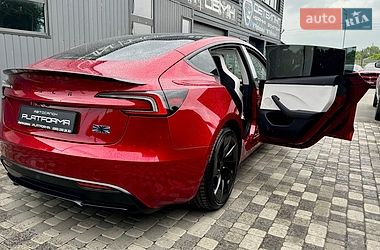 Седан Tesla Model 3 2024 в Киеве