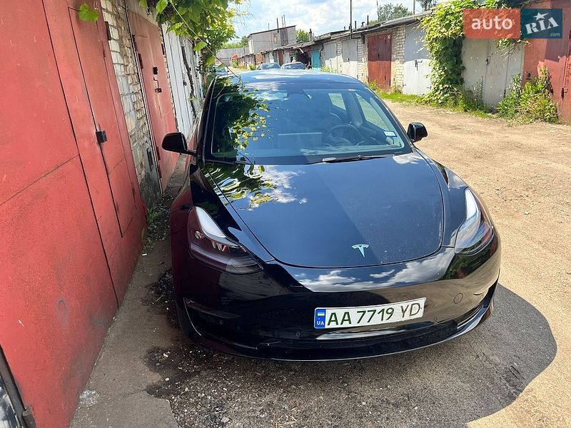 Tesla Model 3 2022