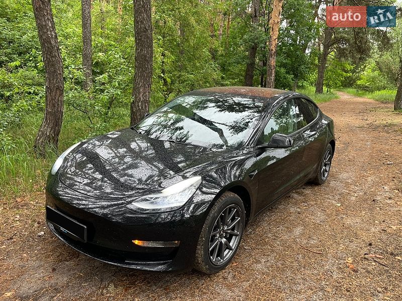 Седан Tesla Model 3 2018 в Києві