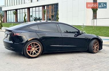 Седан Tesla Model 3 2018 в Рівному