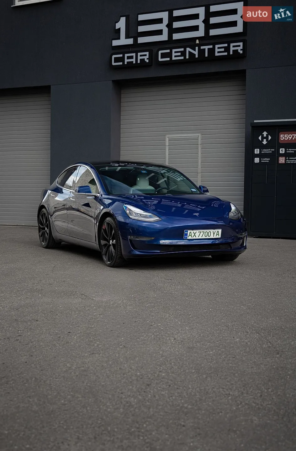 2019 Tesla Model 3 - фото 1