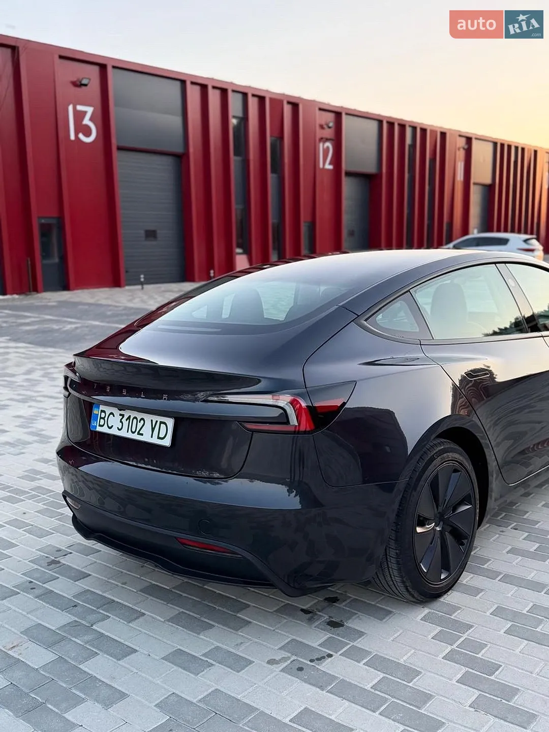 2024 Tesla Model 3 - мініатюра 8