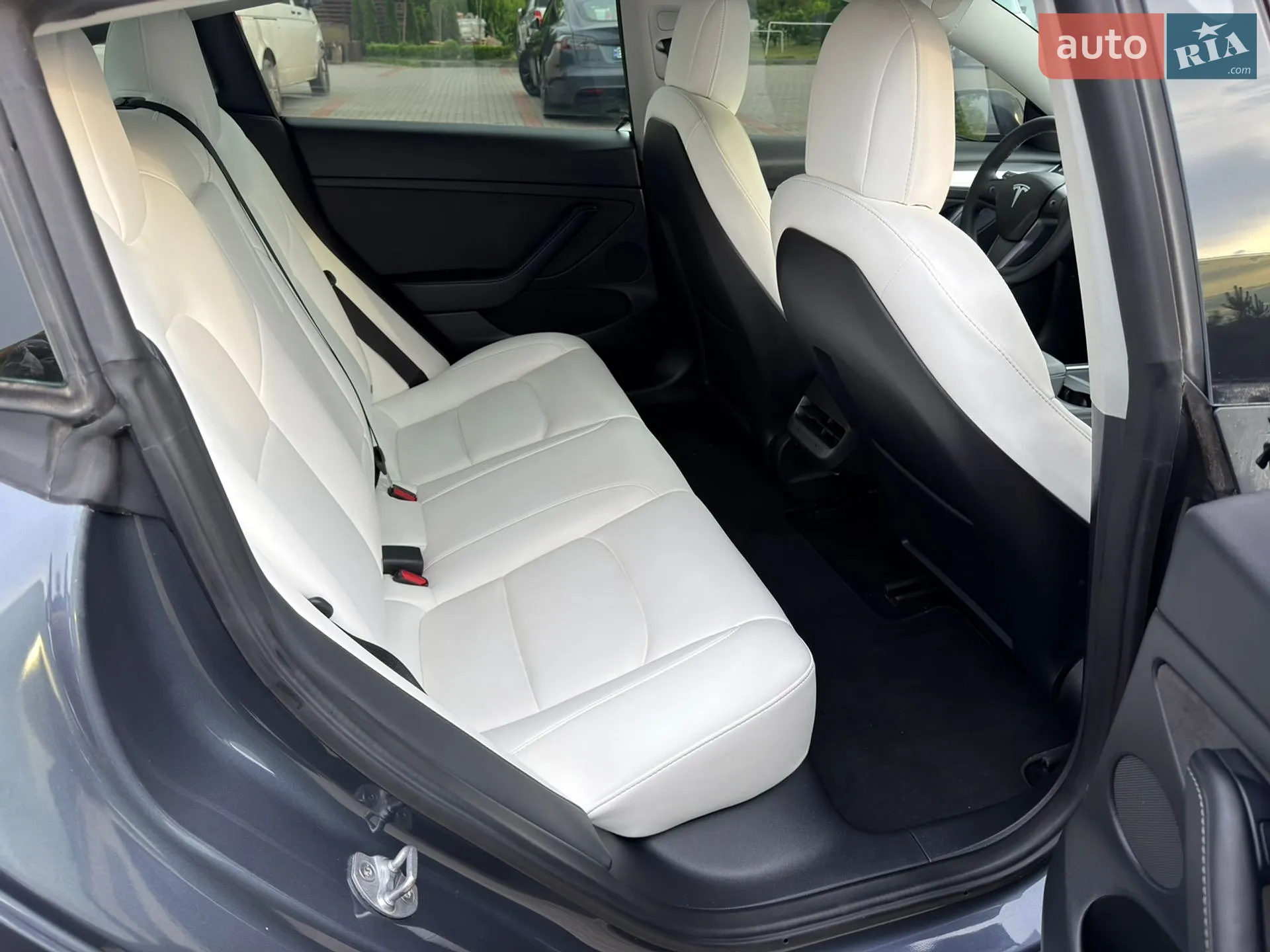 2022 Tesla Model 3 - мініатюра 10