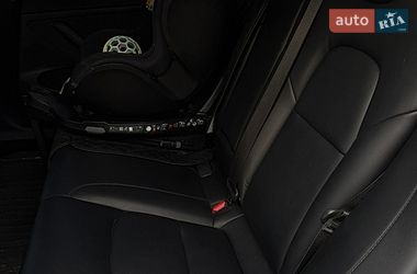 Седан Tesla Model 3 2022 в Тальном