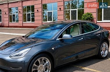 Седан Tesla Model 3 2019 в Одессе