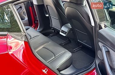 Седан Tesla Model 3 2021 в Золочеве