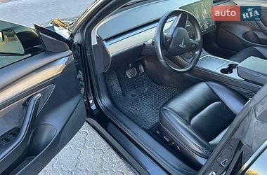 Седан Tesla Model 3 2021 в Луцке
