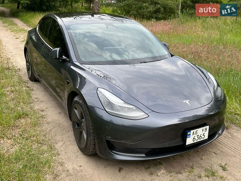 Tesla Model 3 2021