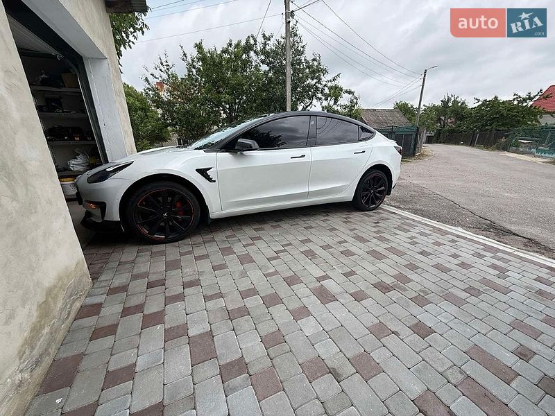 Седан Tesla Model 3 2019 в Золочеве