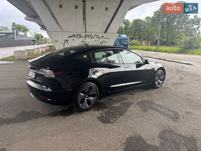 Седан Tesla Model 3 2018 в Киеве
