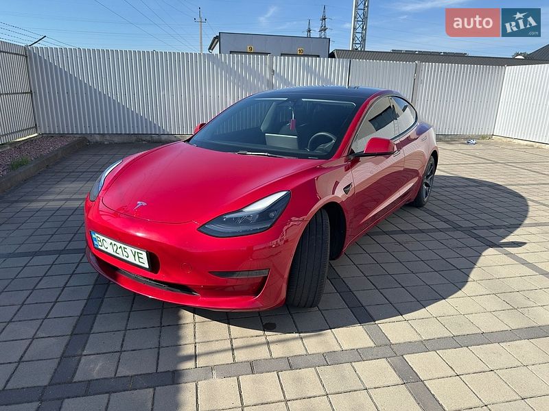 Tesla Model 3 2022