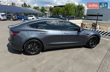 Седан Tesla Model 3 2020 в Киеве