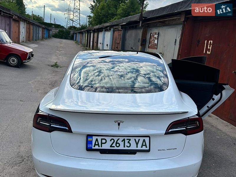 Седан Tesla Model 3 2021 в Запоріжжі