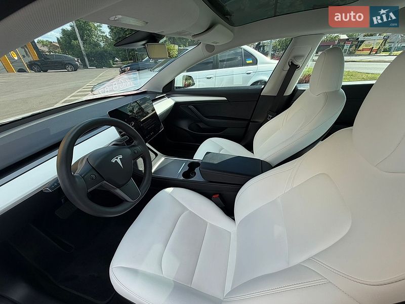 Седан Tesla Model 3 2023 в Харькове
