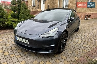 Седан Tesla Model 3 2021 в Луцке