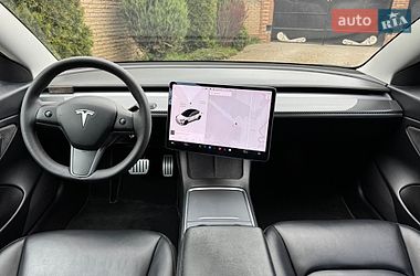 Седан Tesla Model 3 2021 в Луцке