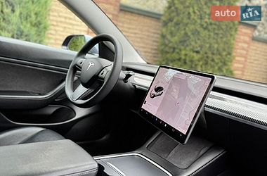 Седан Tesla Model 3 2021 в Луцке