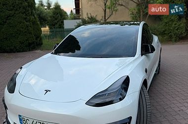 Седан Tesla Model 3 2022 в Львові